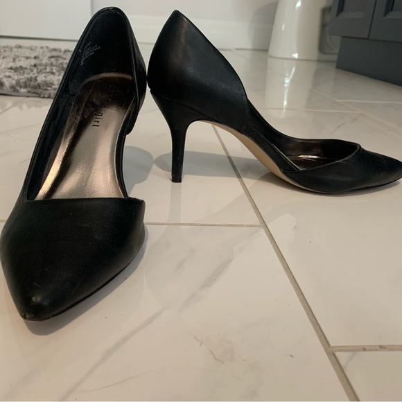 Black heels - Picture 3 of 5